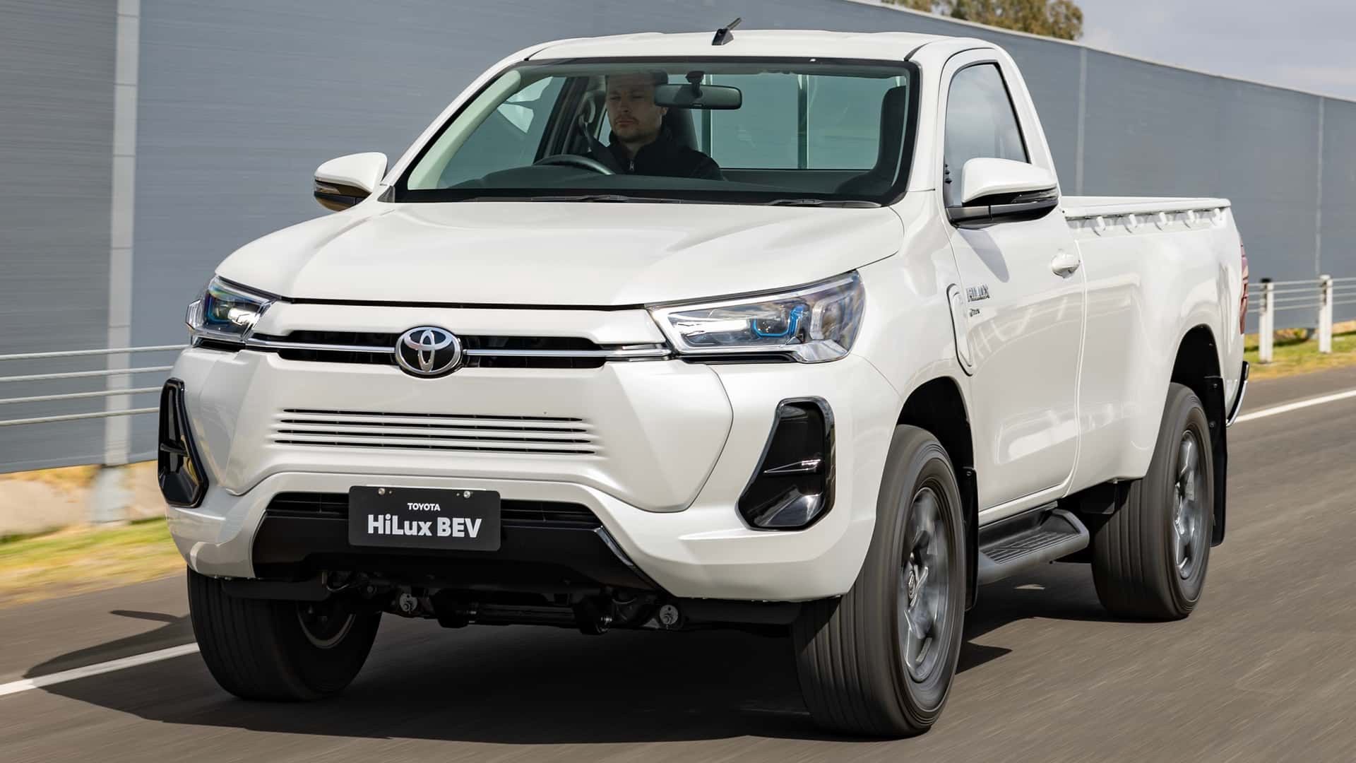 Toyota Hilux BEV