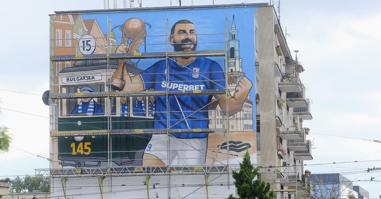 Poznań: Tak zmienił się mural kapitana Lecha Poznań, Mikaela Ishaka