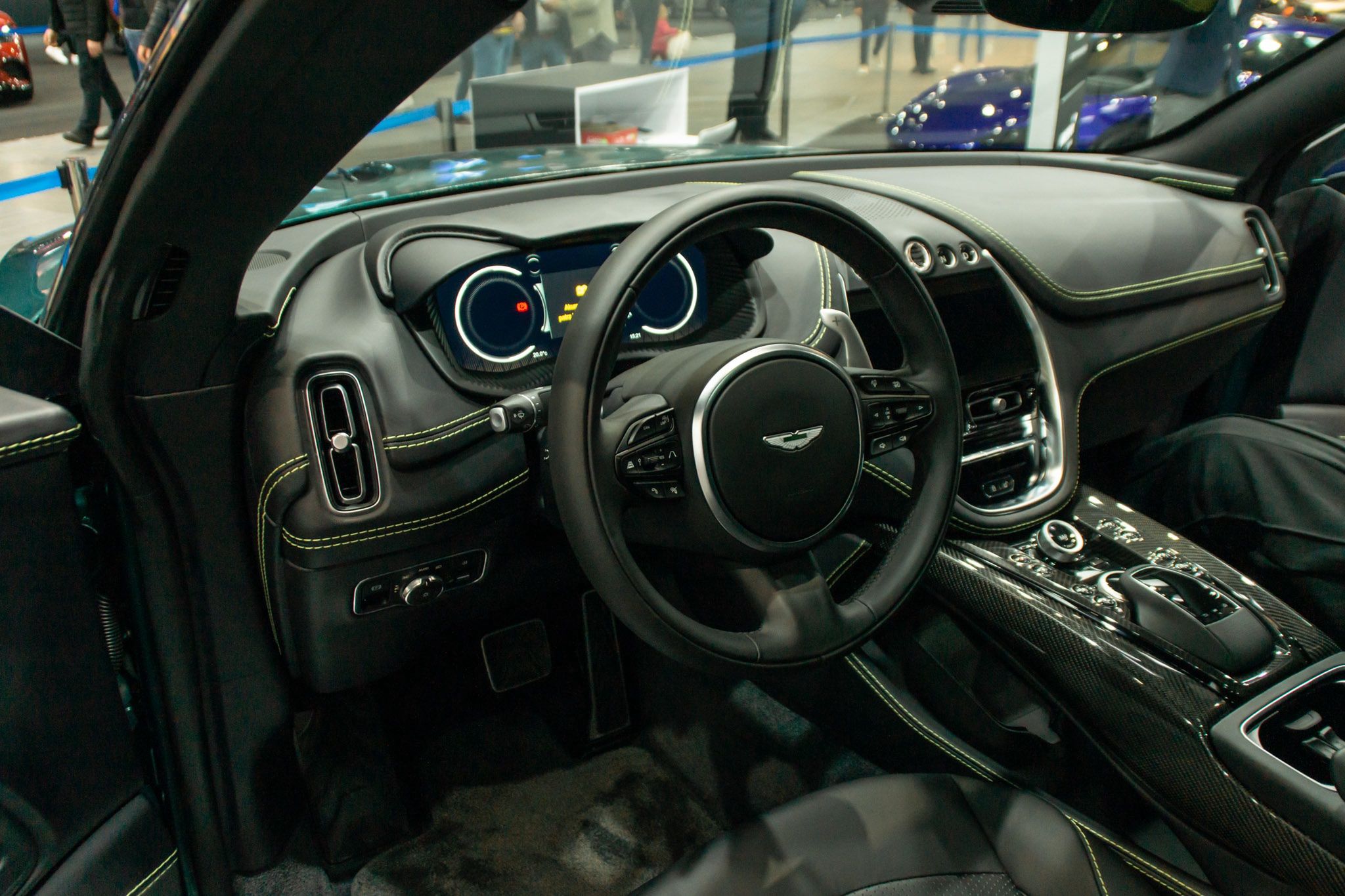 Aston Martin DBX