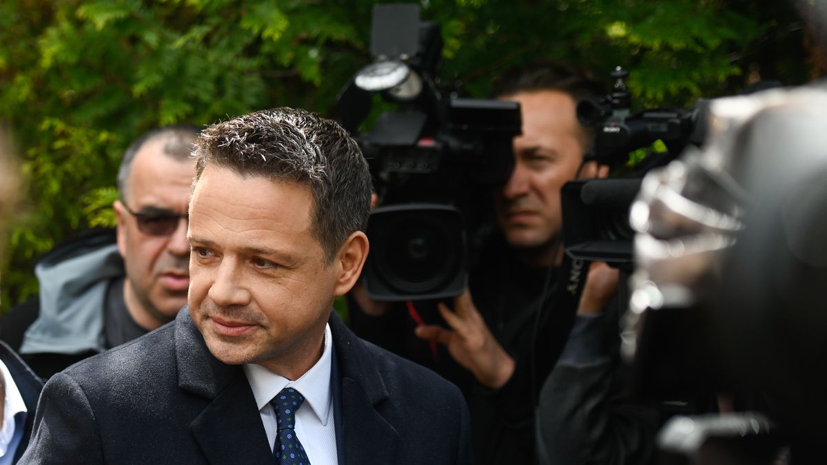 WARSAW, POLAND - MAY 18: The Mayor of Warsaw and the Civic Coalition (KO) presidential candidate, Rafal Trzaskowski speaks to the press after casting his ballot during the first round of the presidential elections on May 18, 2025 in Warsaw, Poland on May 18, 2025 in Warsaw, Poland. The election is seen as a test of whether the government, with its centrist parliamentary coalition, can overcome the right-wing populism embodied by the Law and Justice Party, which has held the presidency since 2015. (Photo by Omar Marques/Getty Images)