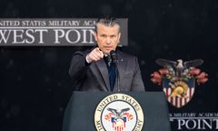 Napięcie wokół Kuby rośnie. Szef Pentagonu pojawił się w Guantanamo