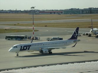 Wsparcie dla LOT. Komisja Europejska wydała zgodę