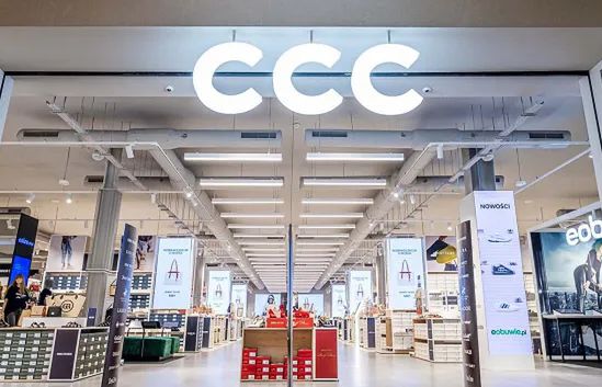 Grupa CCC przejęła firmę odzieżową. "Otwieramy cztery sklepy dziennie"