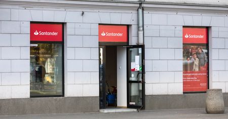Olbrzymia transakcja. Austriacy przejmują duży bank w Polsce. Brak sprzeciwu KNF