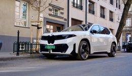 BMW iX3 pokazuje, jak powinna wyglądać jazda "elektrykiem"