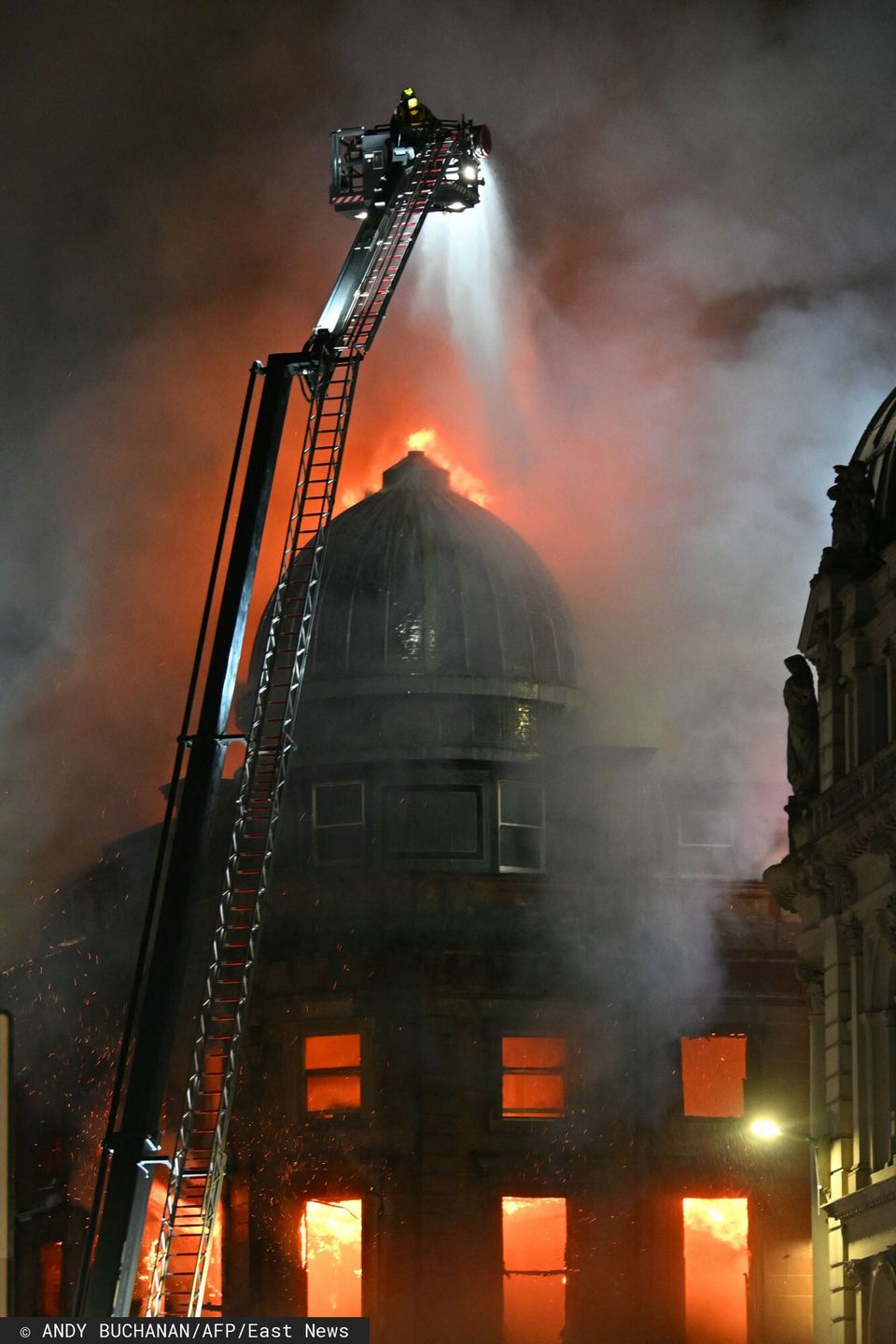 Pożar dworca kolejowego w Glasgow