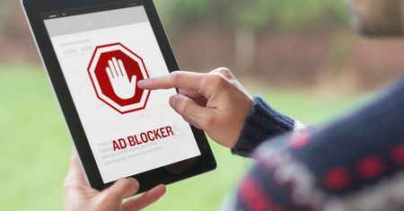 AdBlock sfałszowany. Dwa popularne blokery reklam ogniwem oszustwa