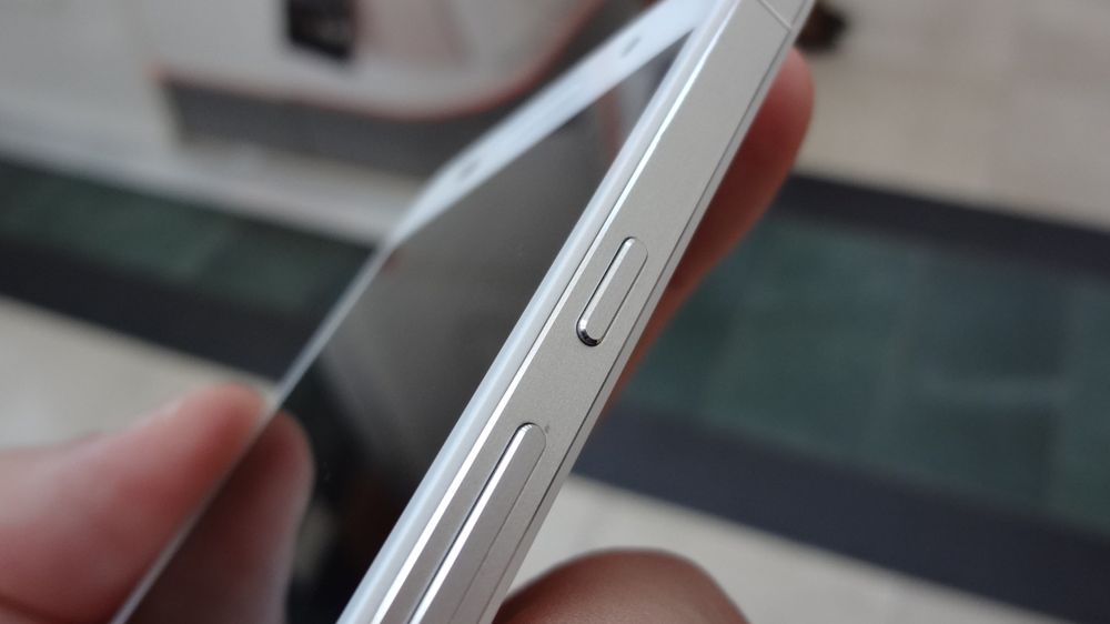 Kto pyta, nie błądzi - elegancki i ultracienki Huawei Ascend P6 1