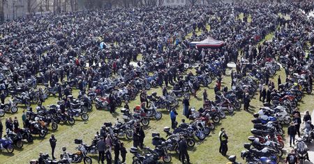 Częstochowa. Otwarcie sezonu motocyklowego w cieniu pandemii. Tłumy na mszy