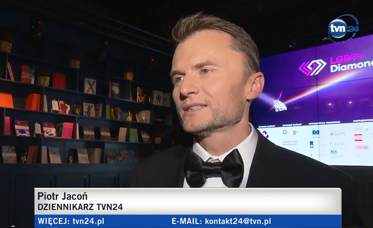 TVN24 uderza w ustawę anty-LGBT. Piotr Jacoń dopisał do swojego filmu trzy słowa