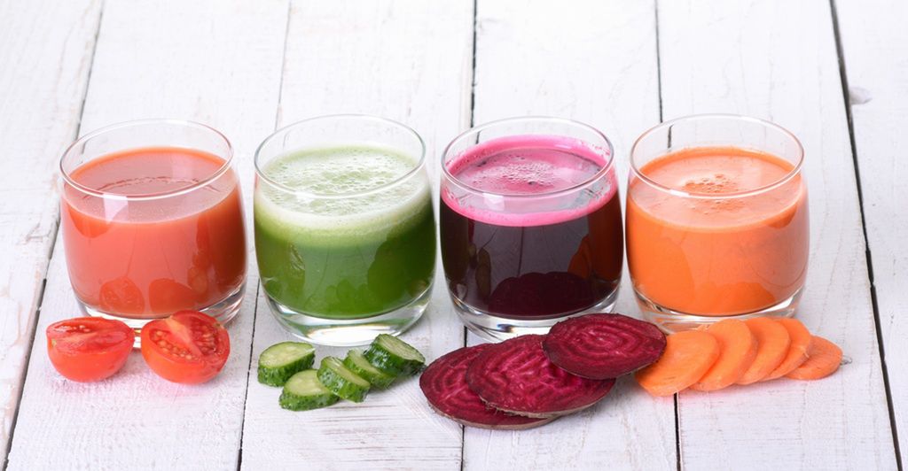 Koktajl warzywny jest zdrowy i pozwoli nam zgubić zbędne kilogramy