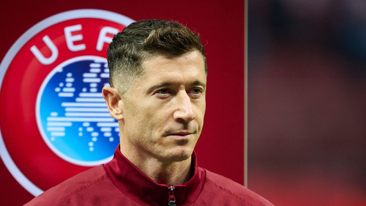 WARSAW, POLAND - NOVEMBER 14: Robert Lewandowski of Poland looks on during the anthem prior to the FIFA World Cup 2026 qualifier match between Poland and Netherlands at PGE Narodowy on November 14, 2025 in Warsaw, Poland. (Photo by Rafal Oleksiewicz/Getty Images)