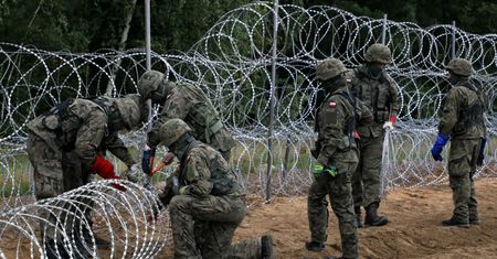 "Coraz bardziej napięta". Błaszczak o sytuacji na granicy