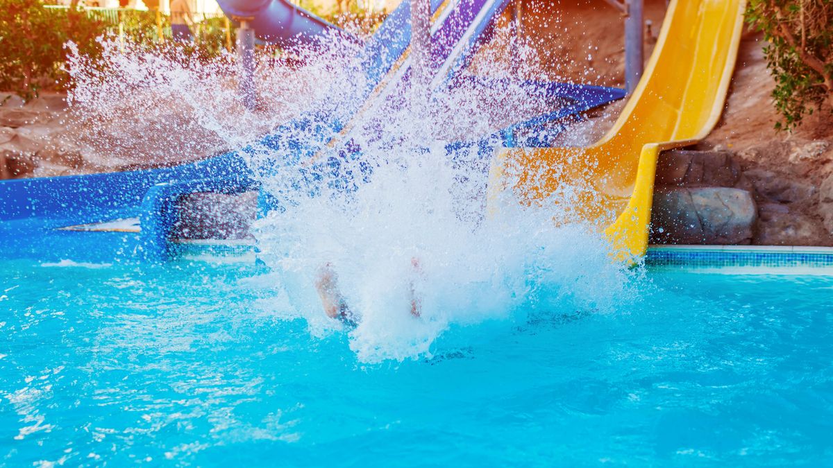 Basen; zjeżdżalnia; aquapark