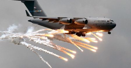 C-17 Globemaster III – samolot transportowy, który zabrał z Kabulu 823 pasażerów