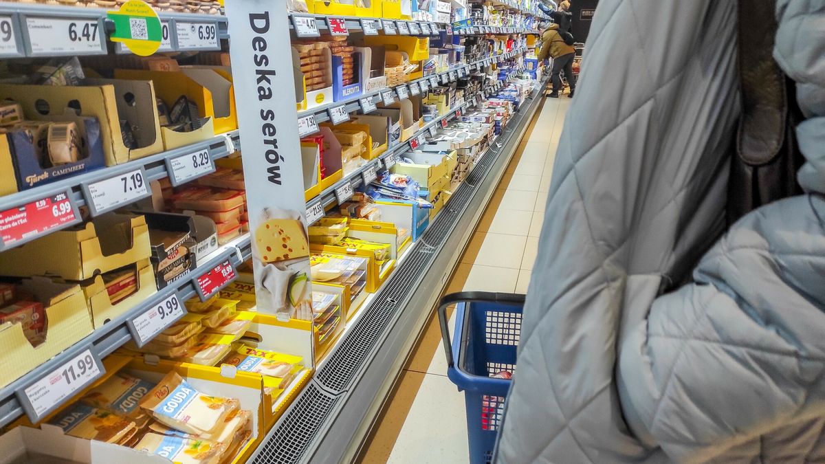 Reporter archiwum 2024 03
14.03.2024 Lodz. Zakupy w niedziele handlowa. Wiele super i hipermarketow nie chce powrotu do cotygodniowych niedziel handlowych z powodu zbyt duzych kosztow. Fot. Piotr Kamionka/REPORTER
Piotr Kamionka/REPORTER