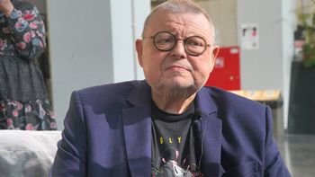 Wojciech Mann nadal zmaga się z problemami z poruszaniem. Został zauważony z balkonikiem