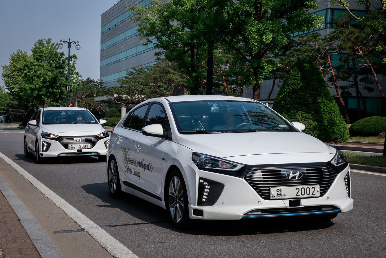 Samochód autonomiczny à la Hyundai: pierwsza jazda Ioniqiem bez kierowcy