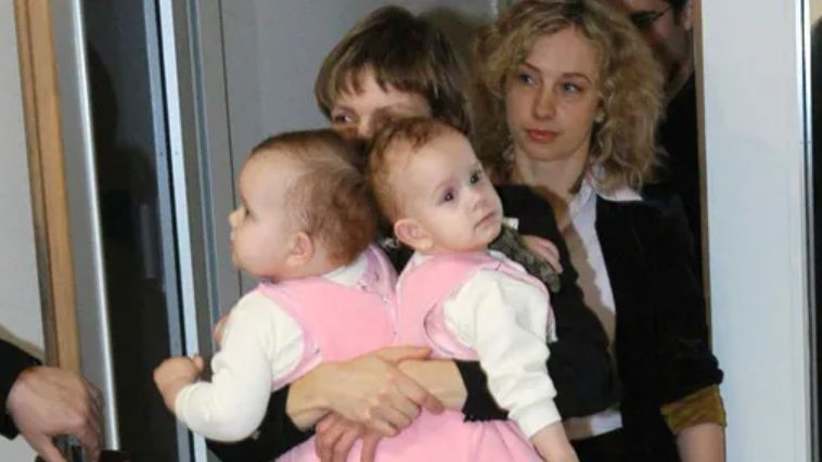 Zostały rozdzielone 20 lat temu. Co dzić słychać u bliźniaczek z Janikowa?