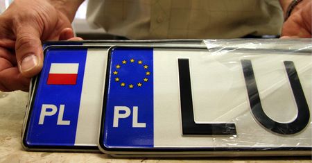 Rozpoznaj polskie tablice rejestracyjne. Odgadnij 13, a będziesz mistrzem