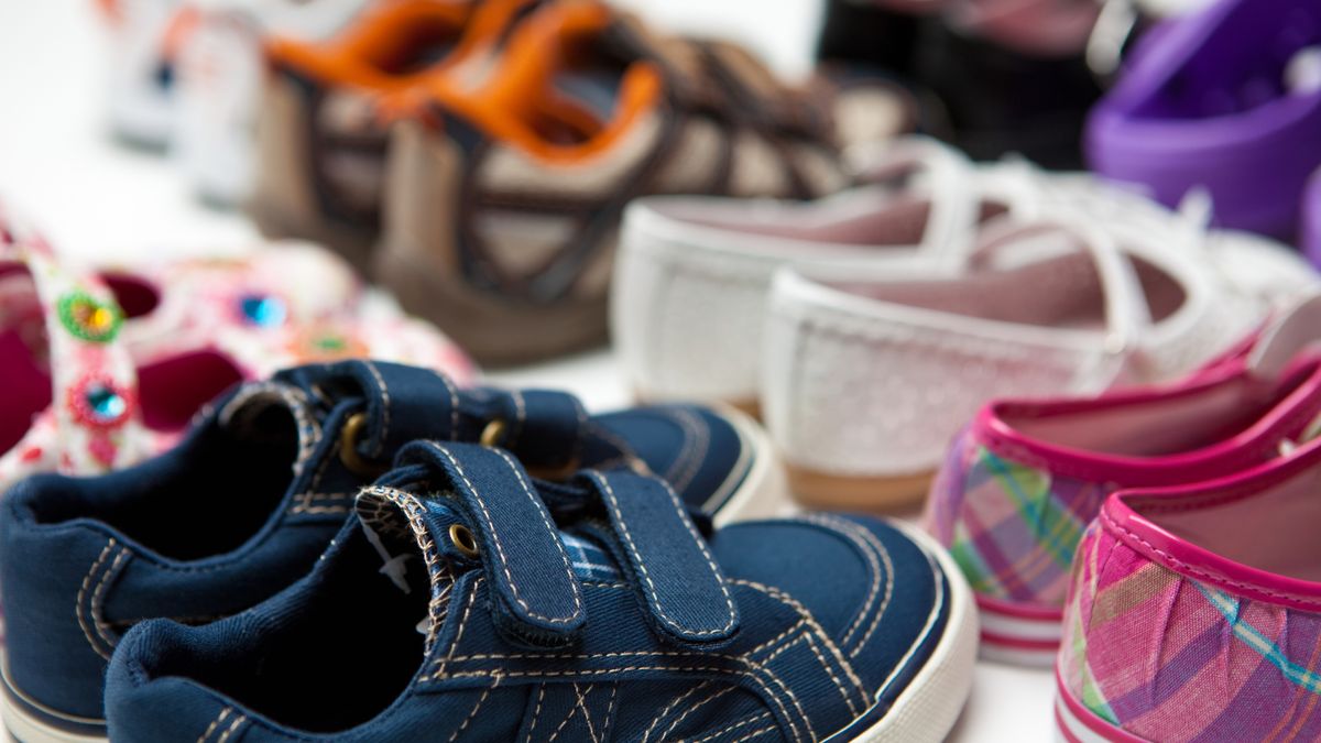 Buty dla dzieci z depositphotos