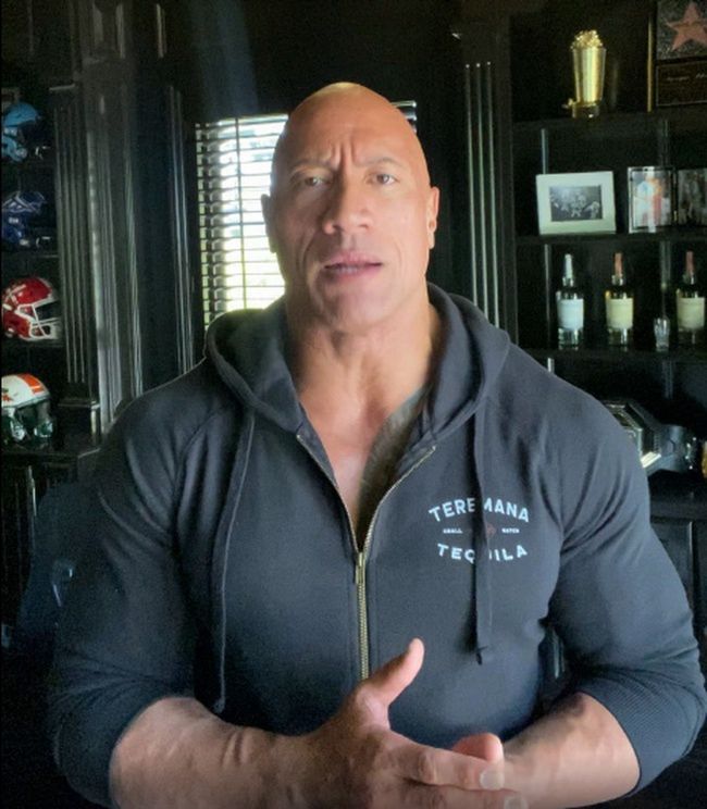 Dwayne Johnson i jego rodzina chorowali na COVID-19