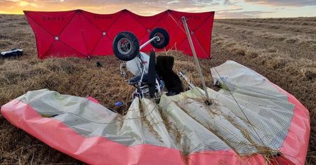 Dwóch mężczyzn nie żyje. Motolotnia runęła na ziemię