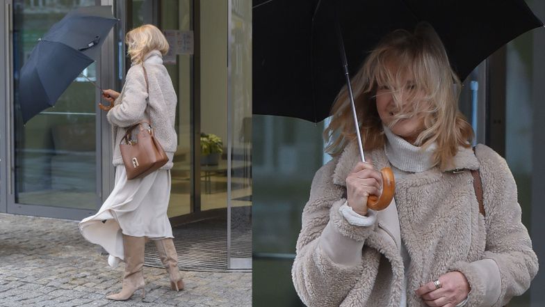 Grażyna Torbicka walczy z wiatrem na Marszałkowskiej 