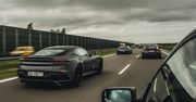 Aston Martin na Dolnym Śląsku. Kawalkada aut przejedzie przez Polskę