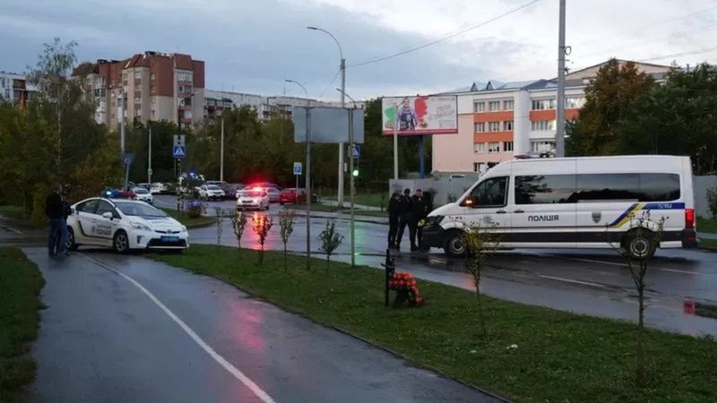 У Чернівцях застрелили поліцейську. Вона приїхала на виклик про розпусні дії в школі