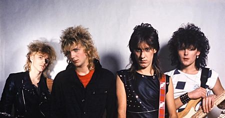 Była to wielka tragedia polskiego rocka. 17 lat temu rzucił się pod pociąg