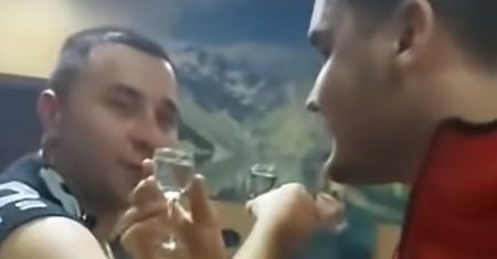 Skandal w Priboju. Wszyscy zobaczyli, co robią policjanci