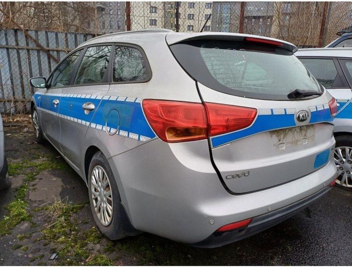 Pojazdy policji wystawione na sprzedaż