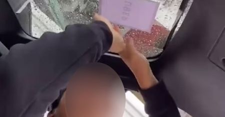 Nastolatek podrobił plakietkę Ubera. Powód szokuje