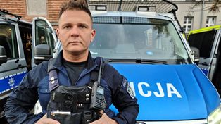 Tychy: Policjant po służbie zatrzymał awanturników z atrapą broni