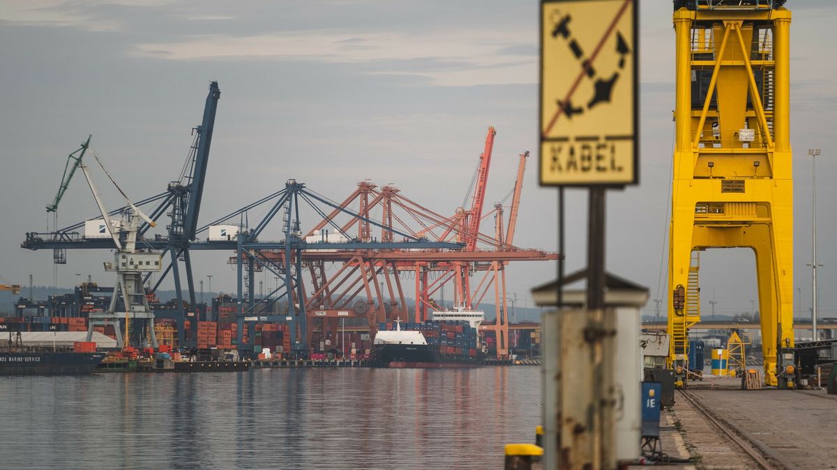 Port w Gdyni pod lupą Chińczyków. Sprawdzą zapisy w umowie