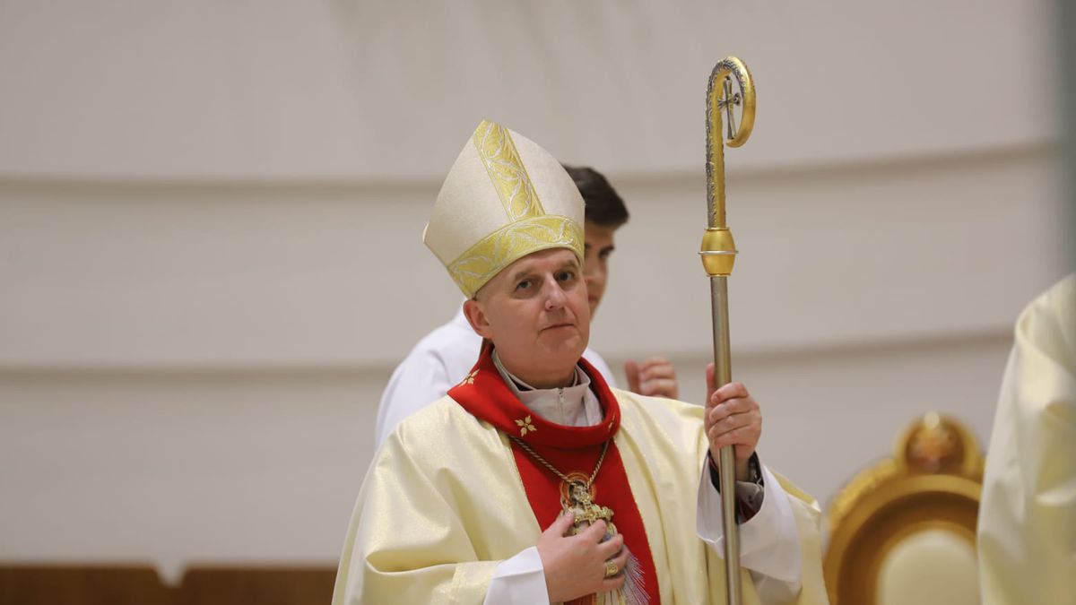 Bp Grzegorz Suchodolski widzi problem w relacjach Kościoła z młodymi ludźmi.