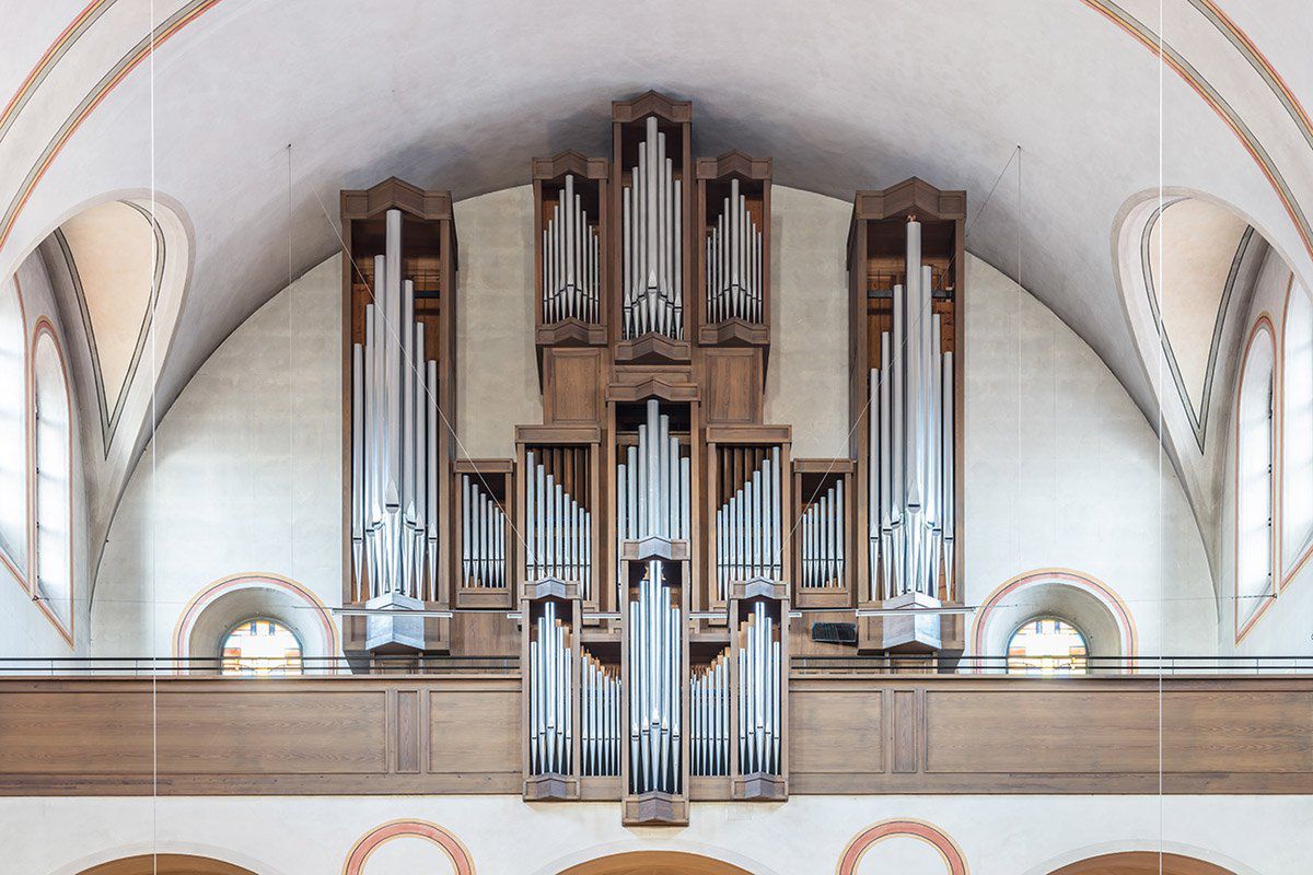Niemieckie organy to naprawdę ogromne i piękne instrumenty. Kreatywny pomysł na zdjęcia 8