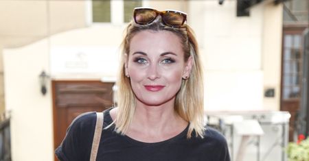 Ilona Wrońska uczy swoje dzieci w domu. Uważa, że aktualna podstawa programowa nadaje się "do kosza"