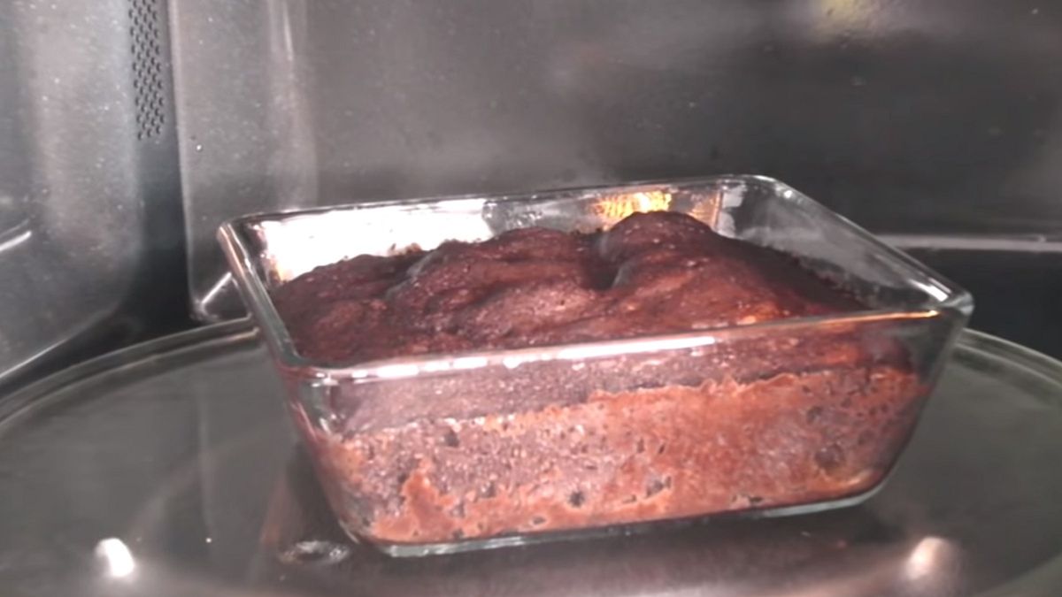 Przepis na awaryjne ciasto. Zrobisz je w 3 minuty