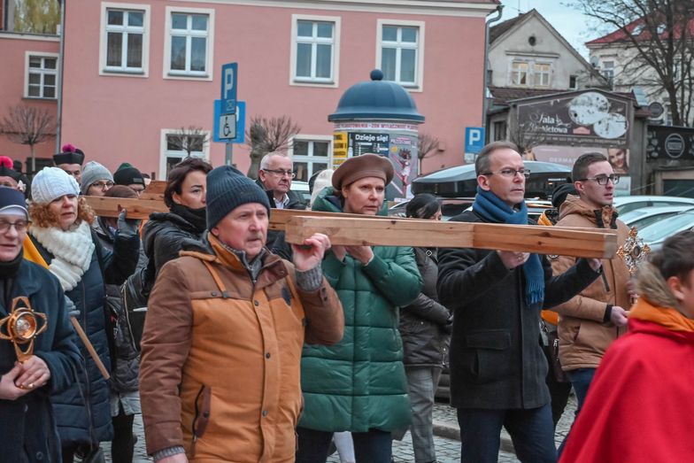 Wielki Piątek wolny od pracy? Wielu Polaków jest "za"