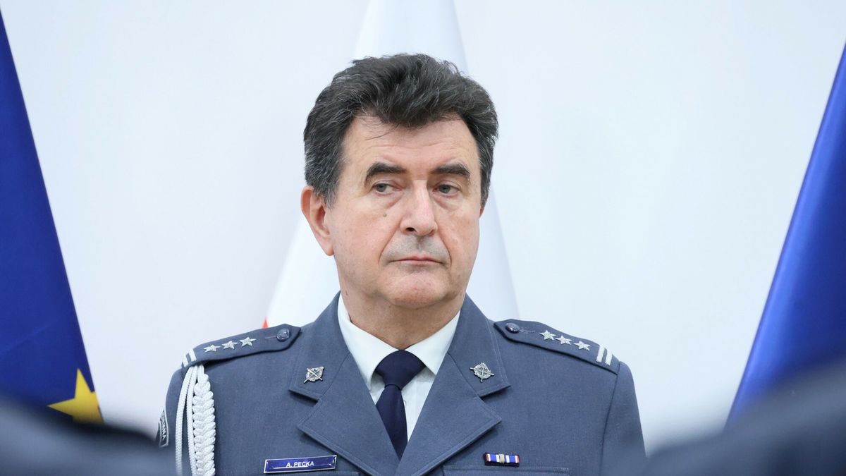 Płk Andrzej Pecka został odwołany