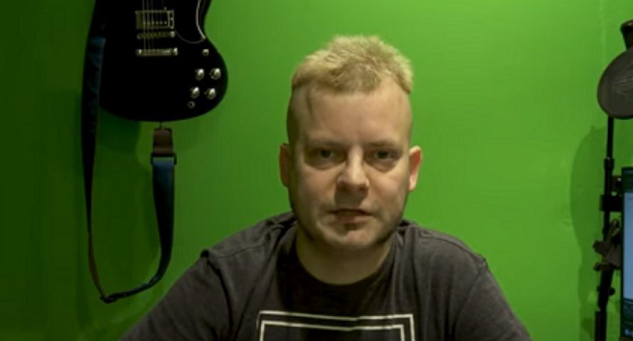 W telewizji wPolsce24 program youtubera. Wcześniej współpracował z Republiką