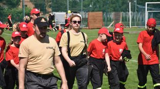 Zawody sportowo-pożarnicze w Książu Wielkopolskim. Na miejscowym stadionie rywalizowali strażacy ochotnicy z siedmiu jednostek