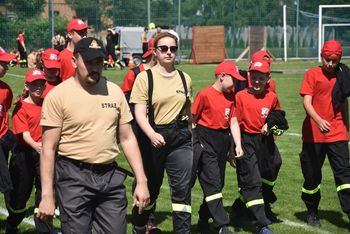 Zawody sportowo-pożarnicze w Książu Wielkopolskim. Na miejscowym stadionie rywalizowali strażacy ochotnicy z siedmiu jednostek