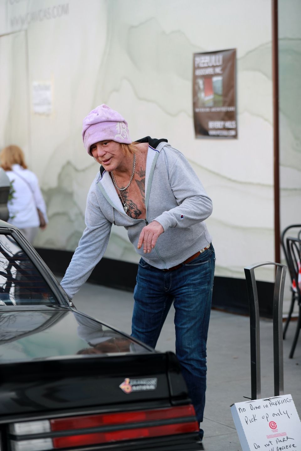 Mickey Rourke na ulicach Beverly Hills