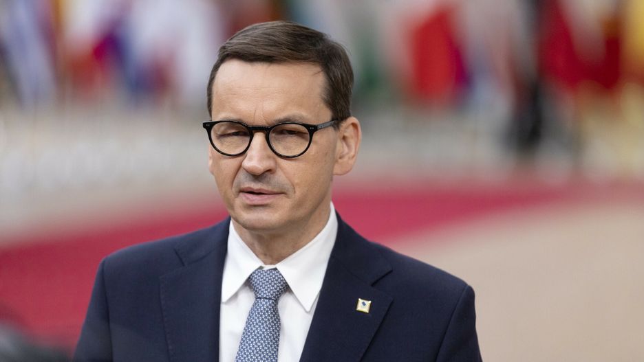 Premier Morawiecki na szczycie UE w BrukseliPolish Prime Minister Mateusz Morawiecki talks to media as he arrives for an extraordinary EU Summit on May 24, 2021 in Brussels, Belgium. European Union leaders are expected, during a two days meeting, to focus on foreign relations, including Russia, Belarus and the United Kingdom. fot: Thierry Monasse/REPORTERThierry Monasse/REPORTER