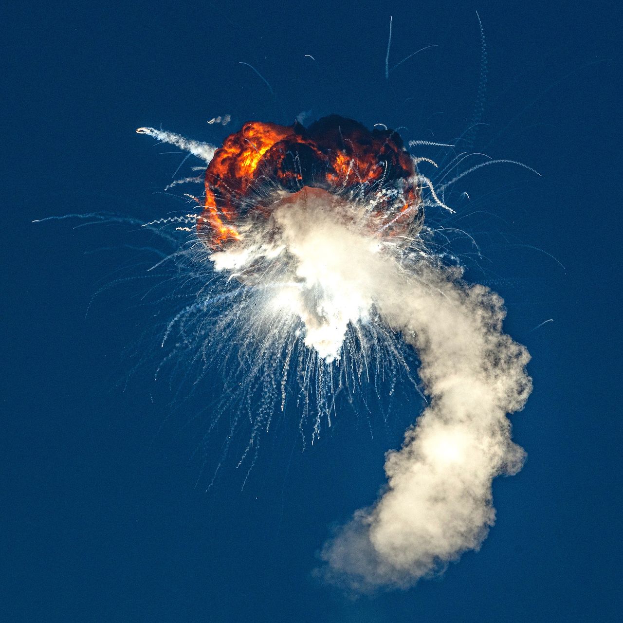 Efektowna eksplozja rakiety Firefly Alpha podczas jej pierwszej misji