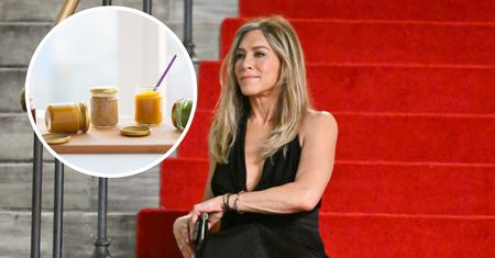 55-letnia Jennifer Aniston zachwyca figurą. Jej sekret tkwi w posiłkach dla dzieci