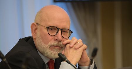 Złożył skargę na Radio Szczecin i TVP Info. KRRiT zamknęła sprawę bez odpowiedzi